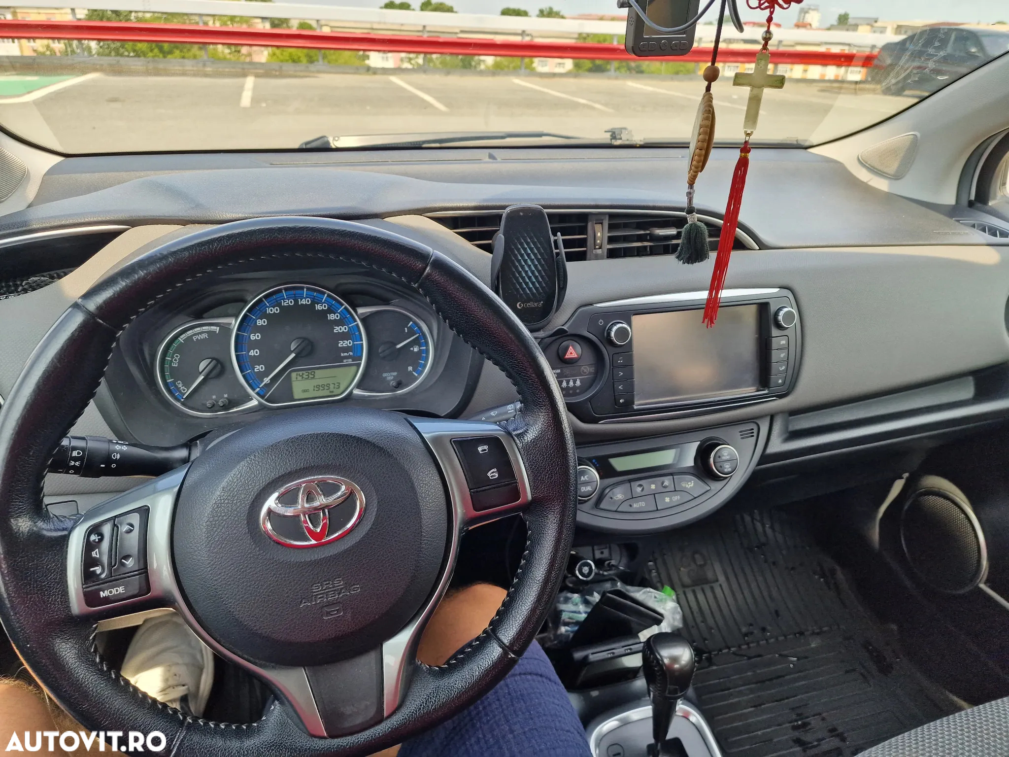 Toyota Yaris 1.5 VVT-i HSD Terra - 14