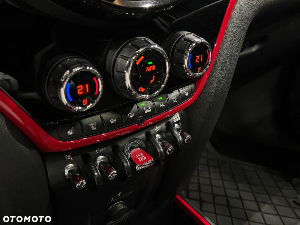 MINI John Cooper Works ALL4 sport - 11