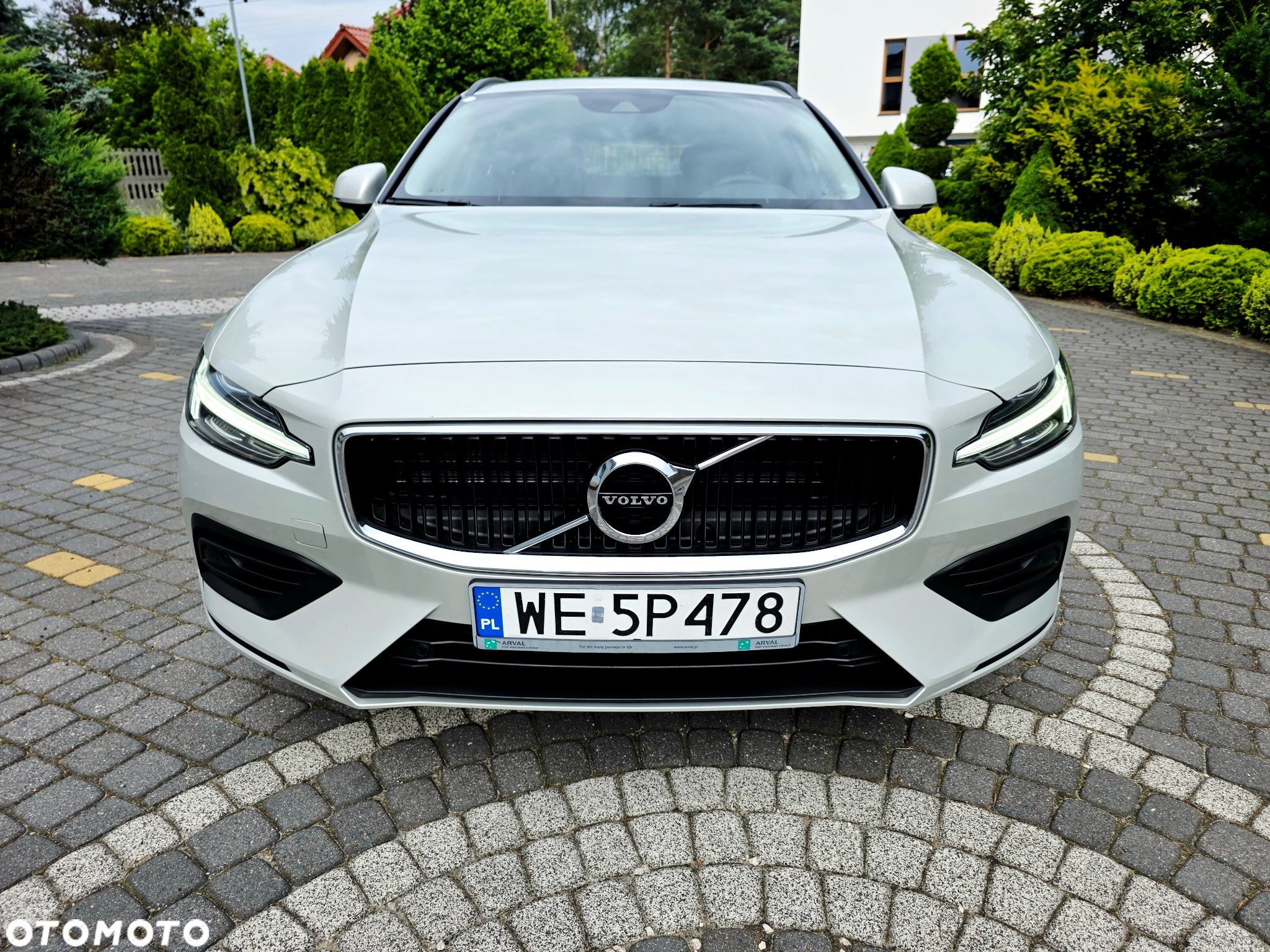 Volvo V60 D4 Momentum Pro - 9