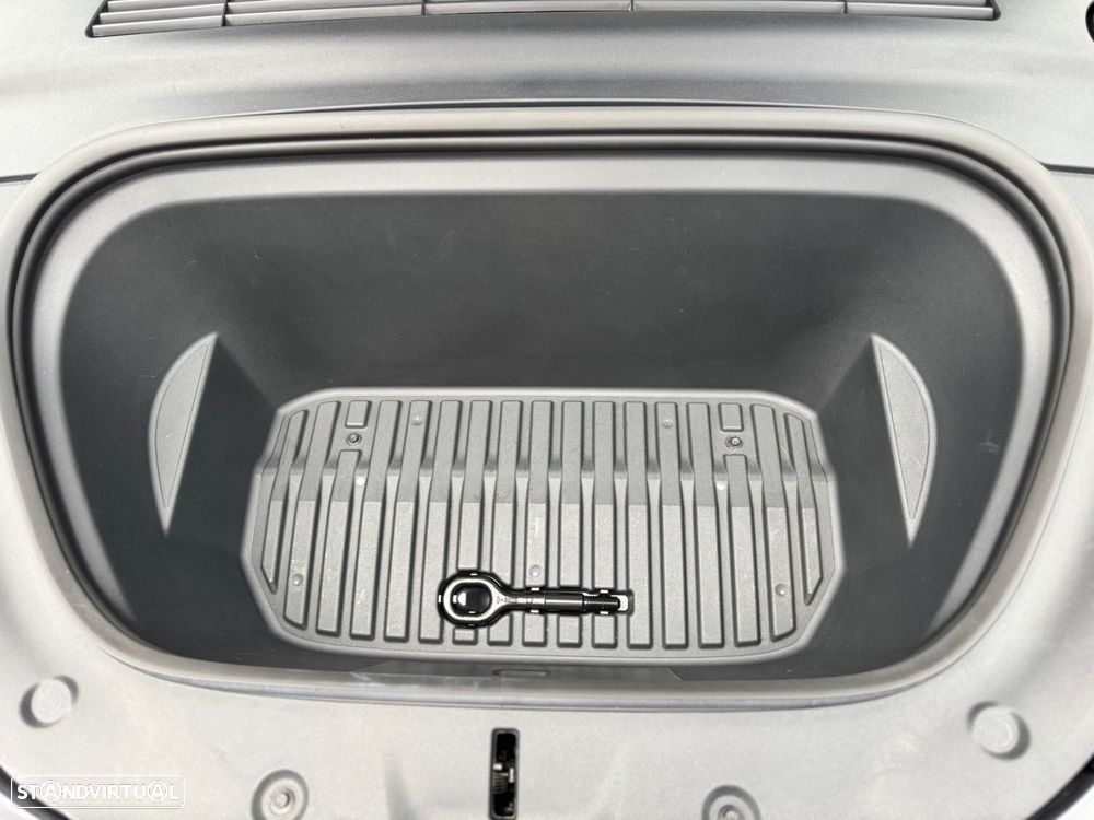 Tesla Model Y Long Range Tração Traseira - 42
