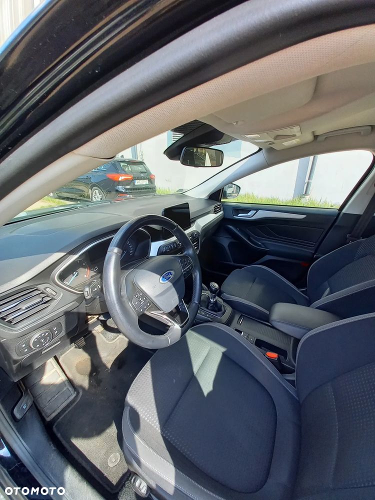 Ford Focus 1.0 EcoBoost Trend - 9