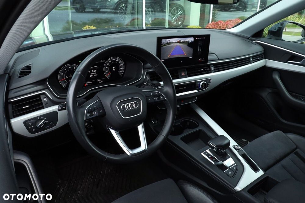 Audi A4 Limousine - 11