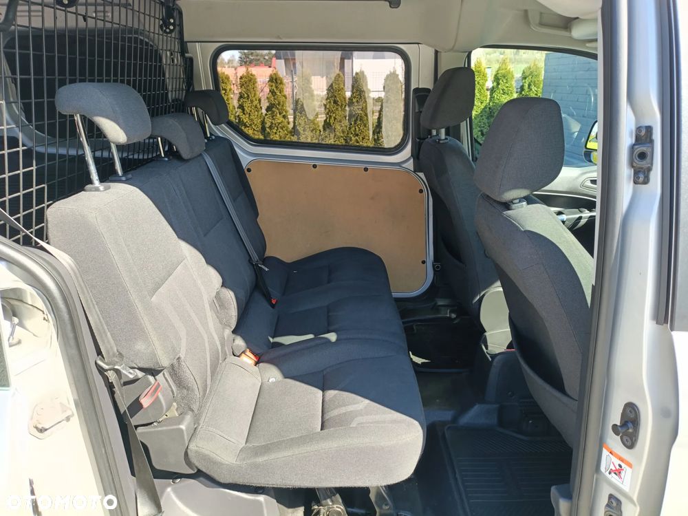 Ford Transit Connect - 27