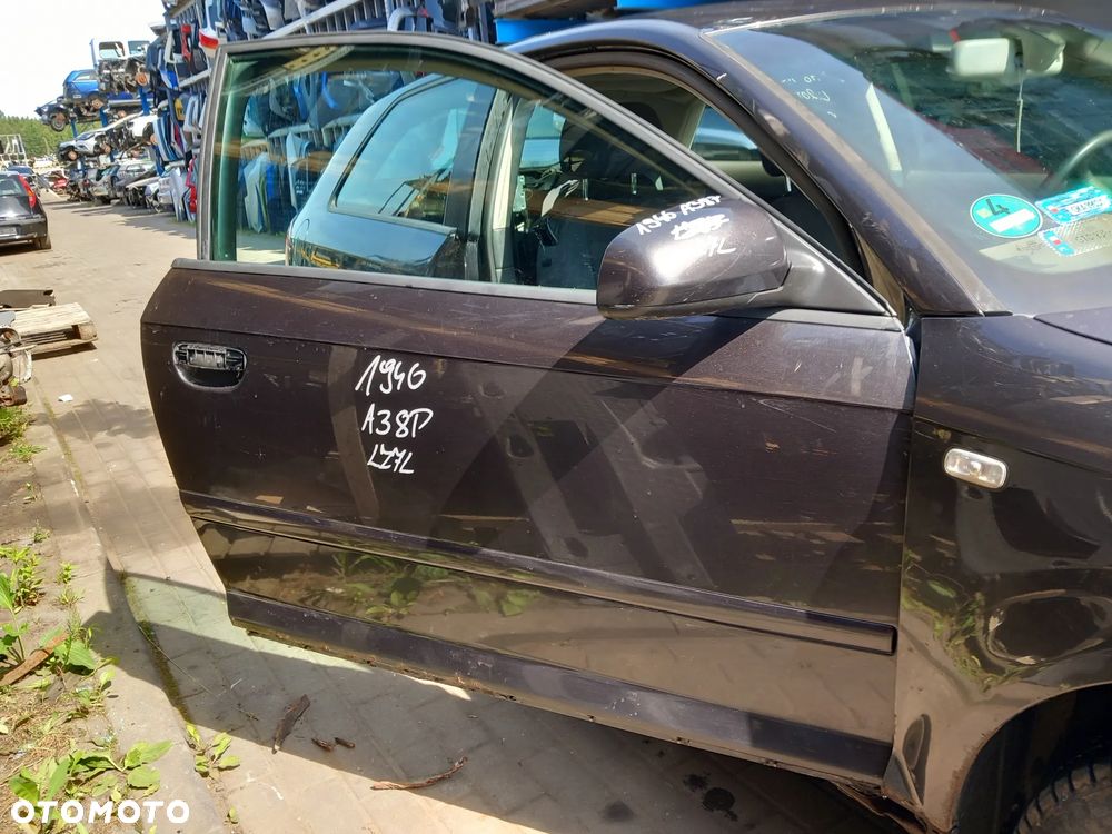 AUDI A3 8P DRZWI PRAWE PRZEDNIE PRAWY PRZÓD 3 DRZWI KOLOR: LZ7L - 1