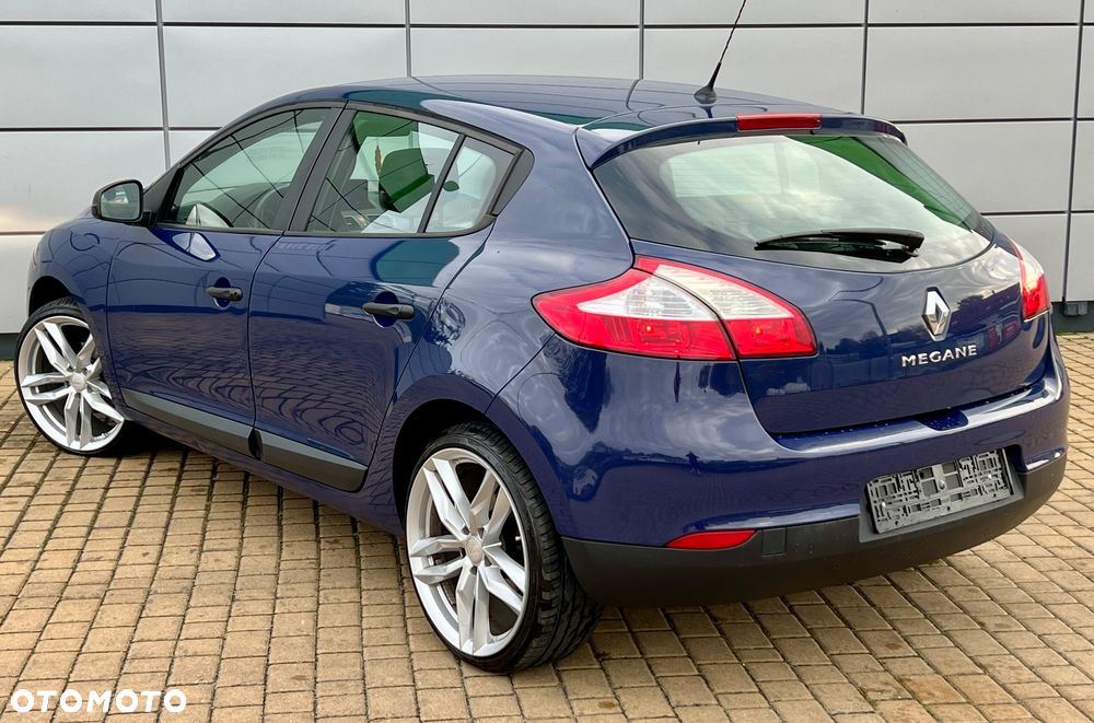 Renault Megane 1.6 16V Color Edition - 9