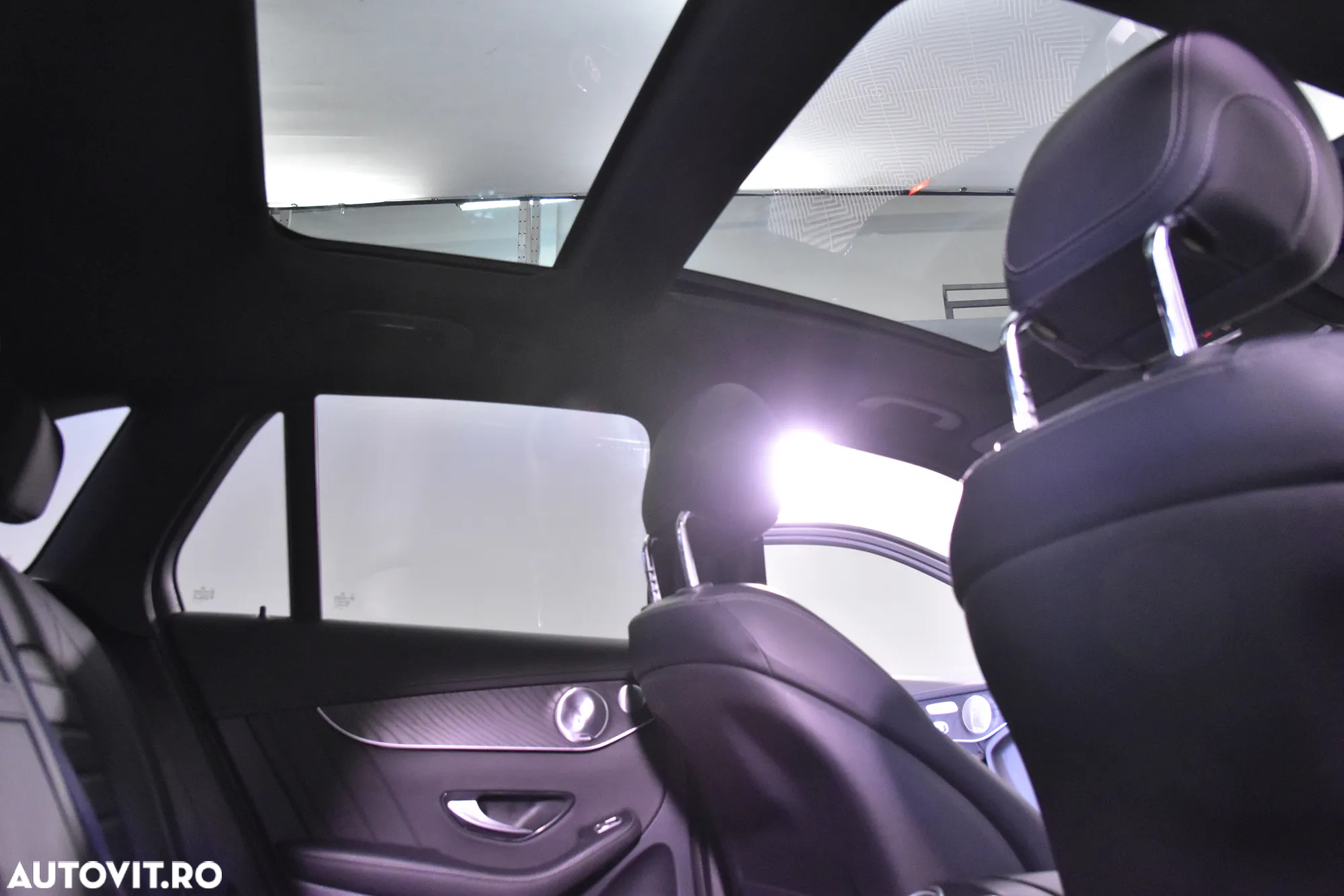 Mercedes-Benz GLC 300 d 4Matic 9G-TRONIC AMG Line - 23