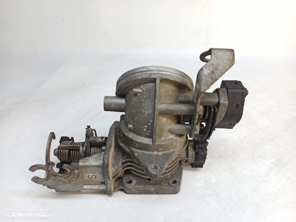 CORPO DE BORBOLETAS BMW SERIE 5 BERLINA (E39) 523I - 8