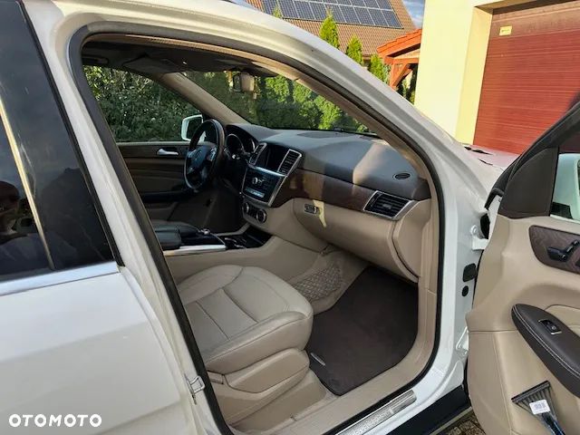 Mercedes-Benz ML - 6