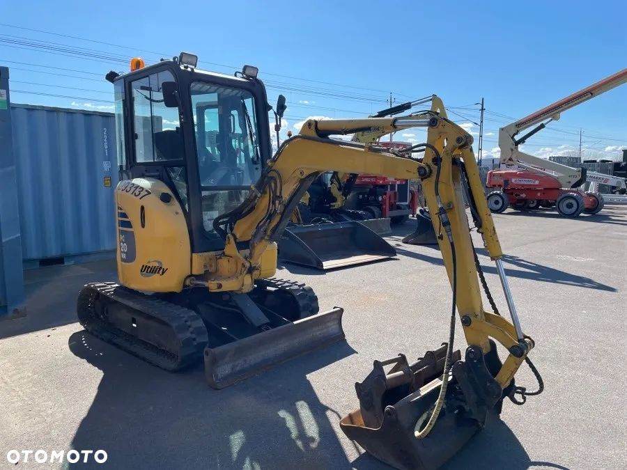 Komatsu PC20MR-2 - 3
