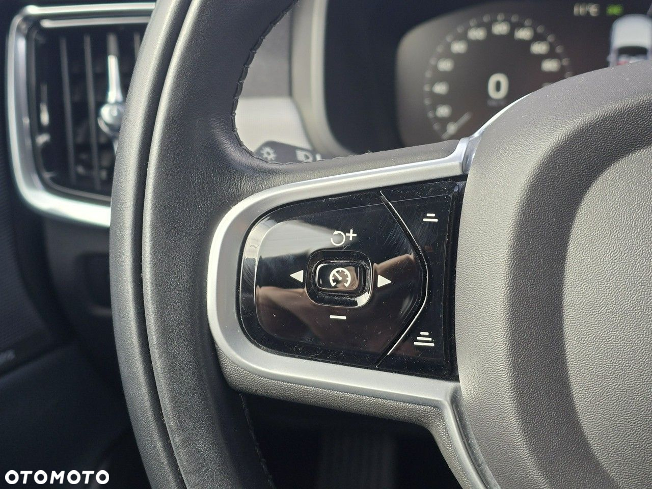 Volvo V90 Cross Country - 7