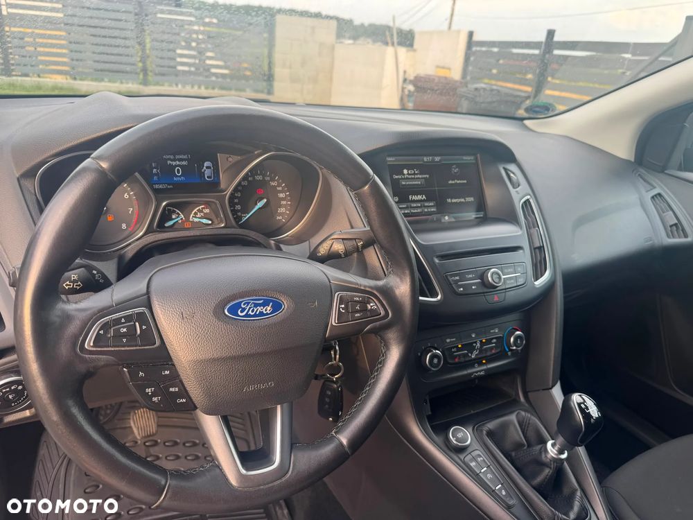 Ford Focus 1.0 EcoBoost Titanium - 16