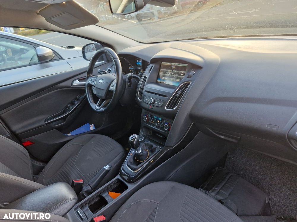 Ford Focus 1.5 EcoBlue Start-Stopp-System TITANIUM STYLE - 9