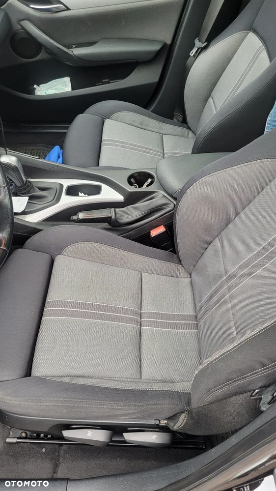 BMW X1 xDrive18d - 13