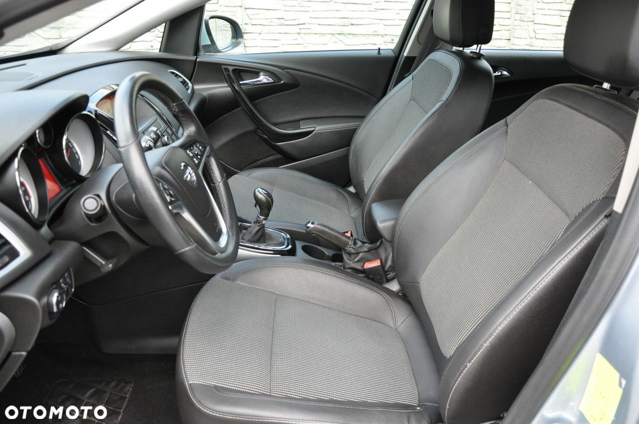 Opel Astra 1.4 Turbo Cosmo - 9