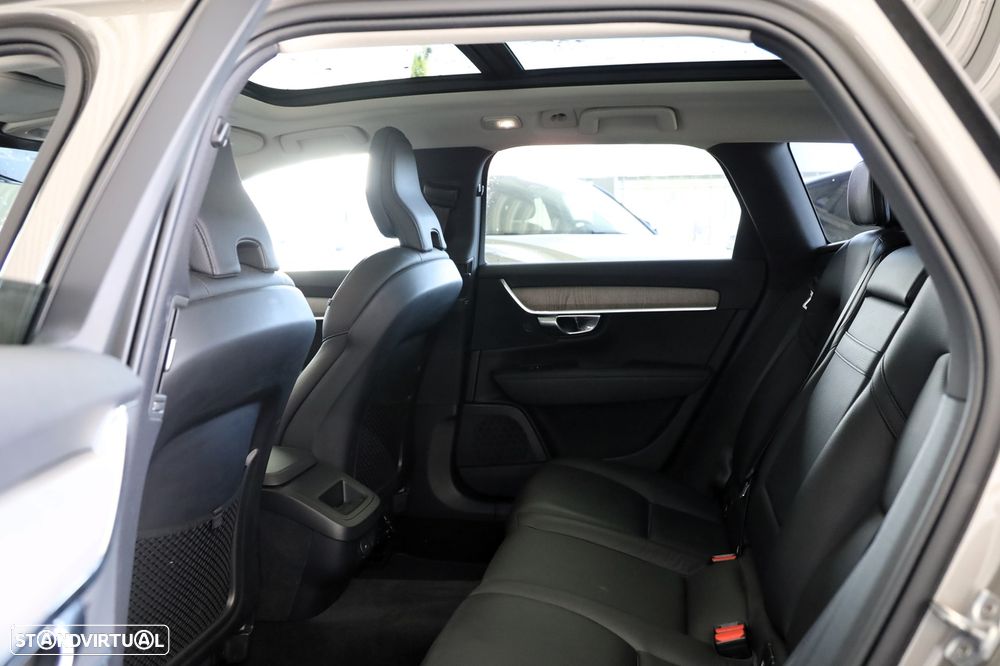 Volvo V90 Cross Country 2.0 B4 AWD - 12