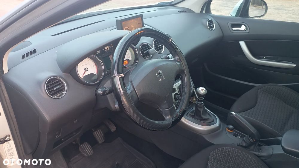 Peugeot 308 HDi FAP 135 Platinum - 8