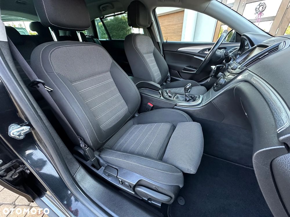 Opel Insignia 1.4 T Cosmo S&S - 24