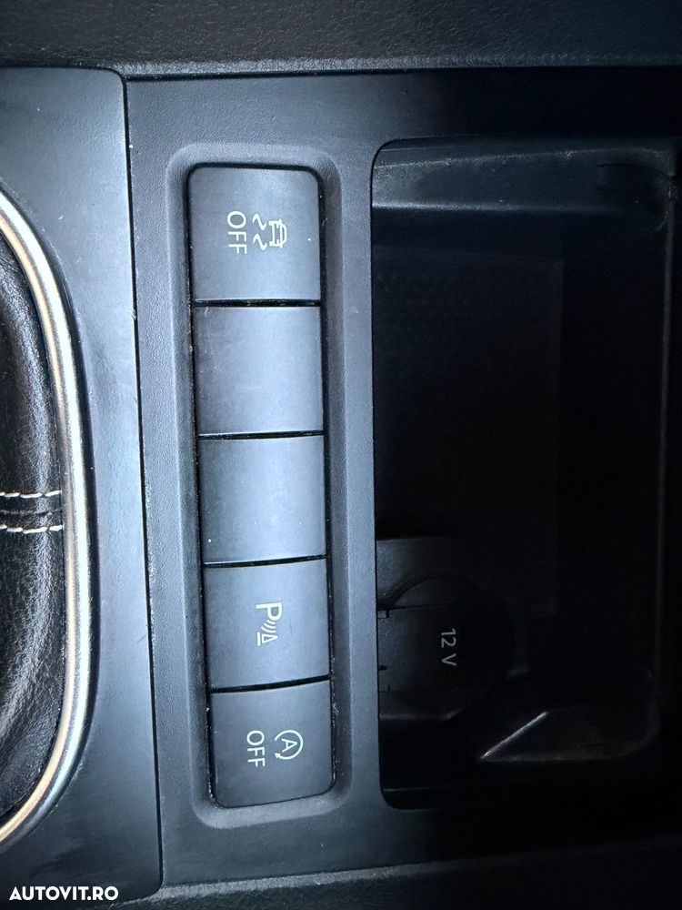 Volkswagen Golf 1.6 TDI DPF BlueMotion Technology MATCH - 16