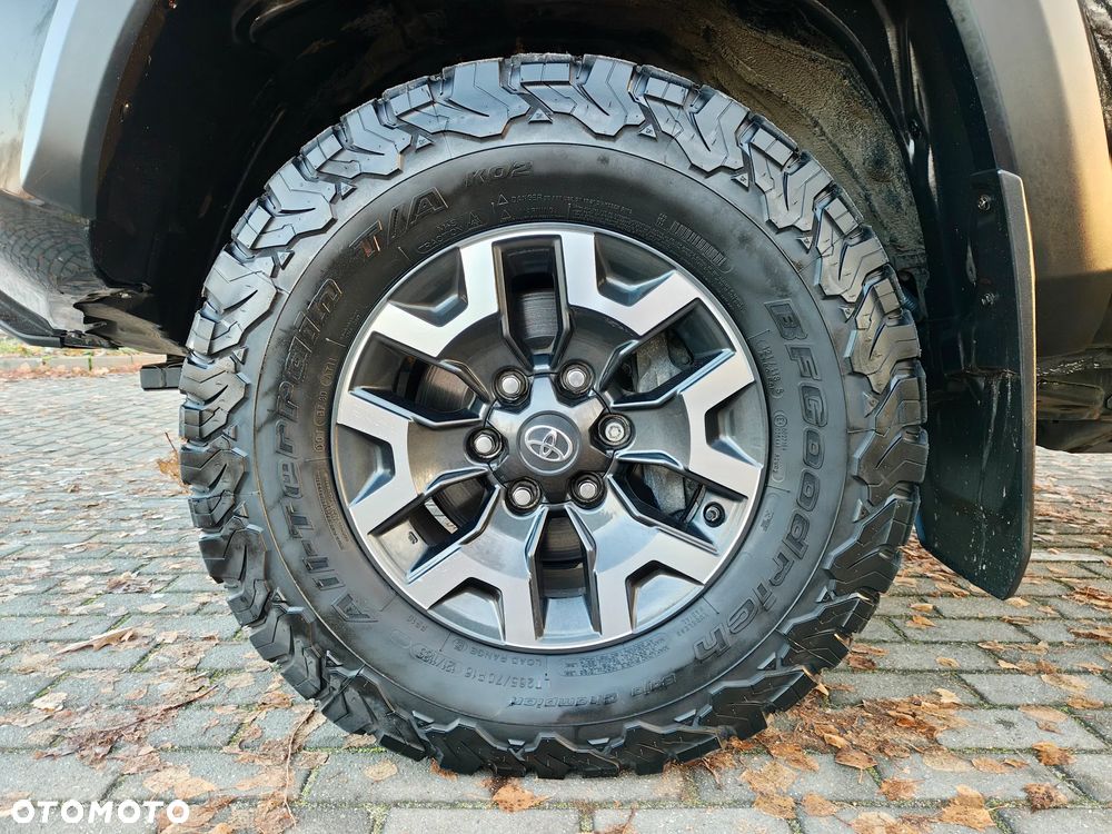 Toyota Tacoma - 22