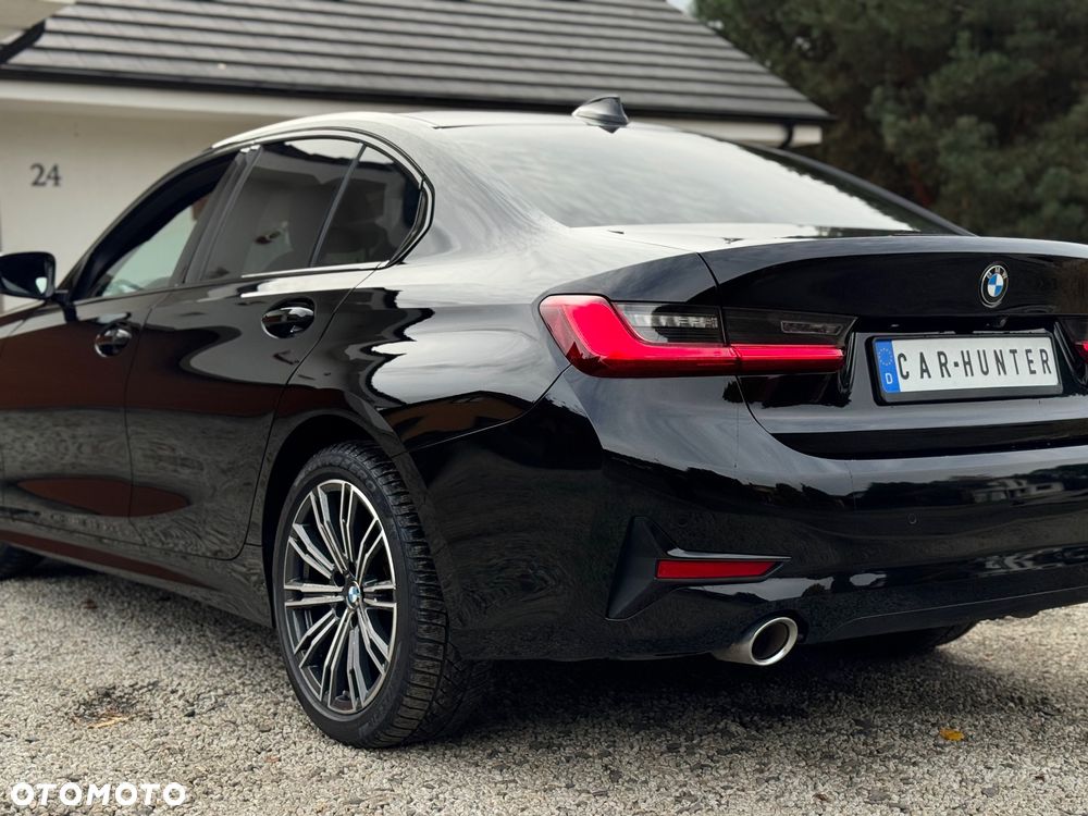 BMW Seria 3 320d Sport Line - 10