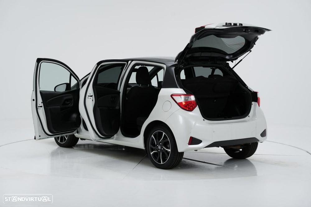 Toyota Yaris 1.5 HSD Square Collec.White - 5