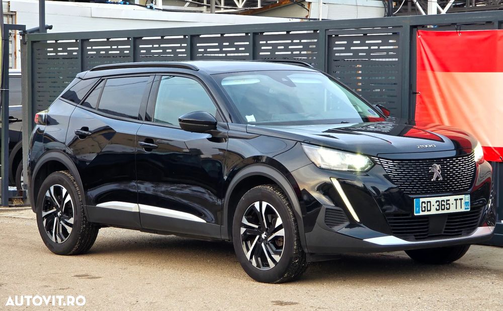 Peugeot 2008 PureTech 130 EAT8 Allure - 4