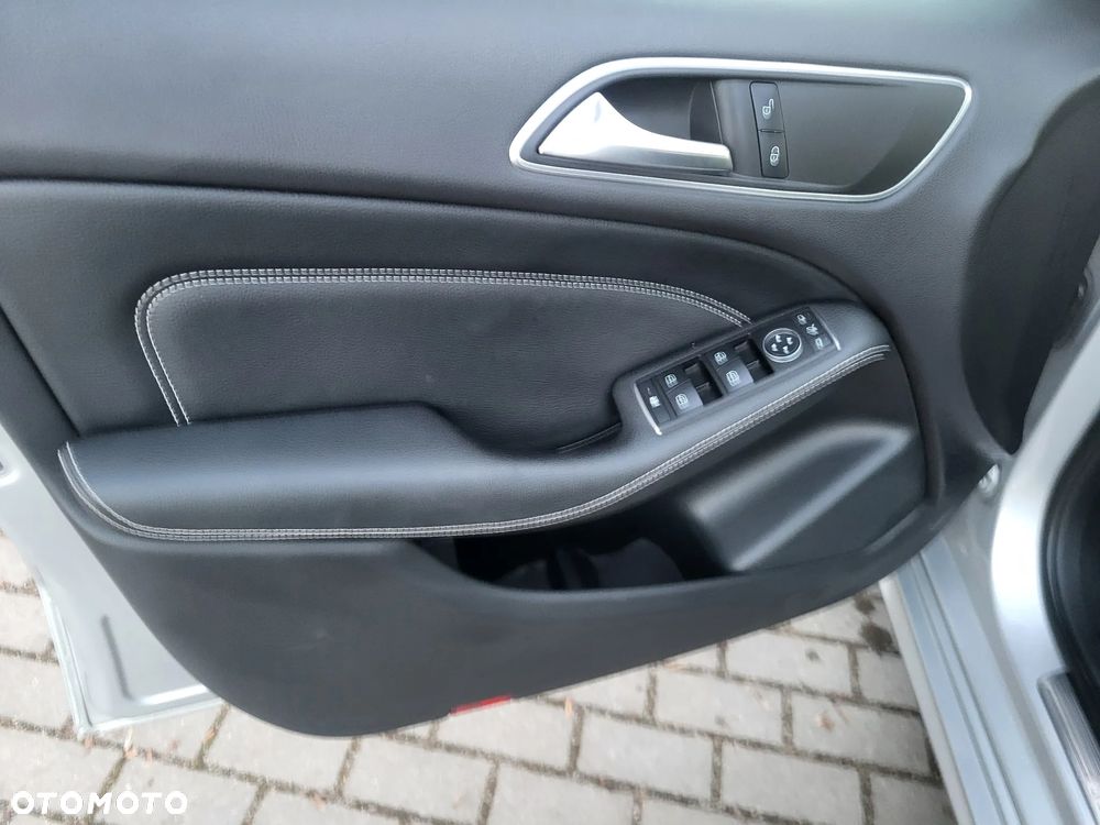 Mercedes-Benz Klasa B 180 CDI (BlueEFFICIENCY) - 11