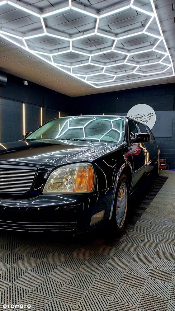 Cadillac Deville - 4