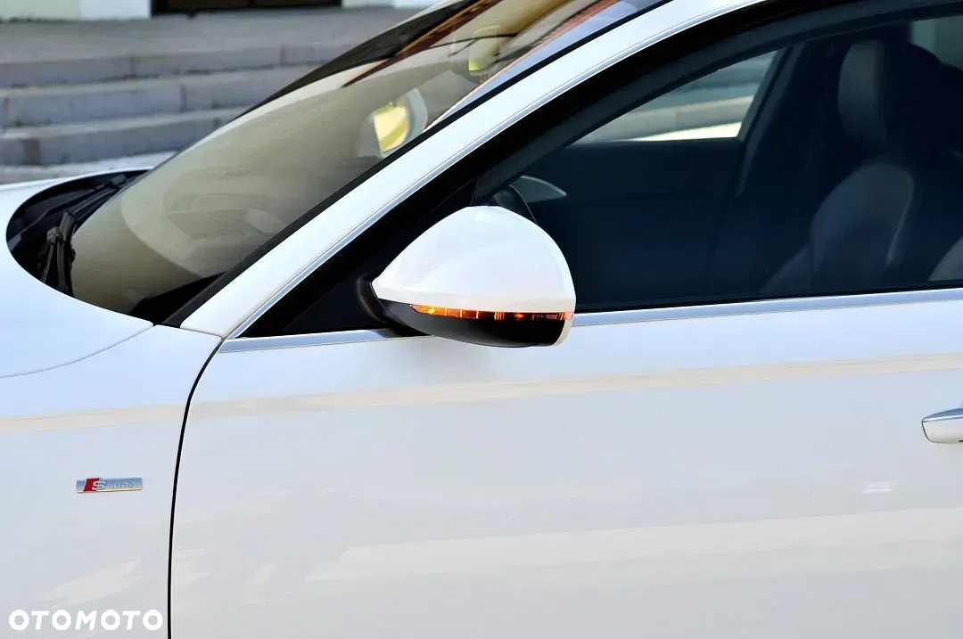Audi A6 Avant 2.0 TDI Ultra DPF S tronic - 17