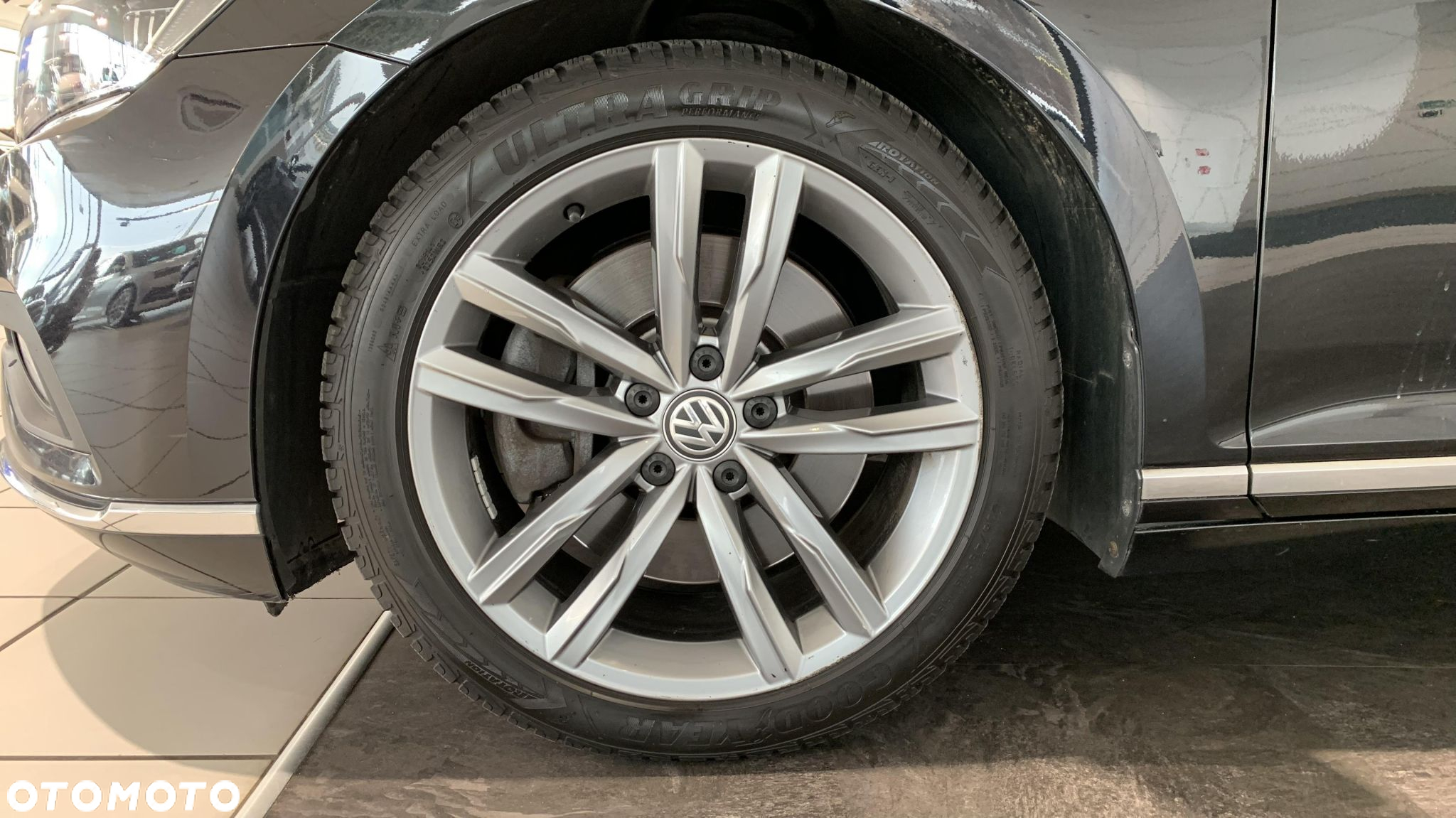 Volkswagen Passat 2.0 TDI 4Mot Elegance DSG - 18