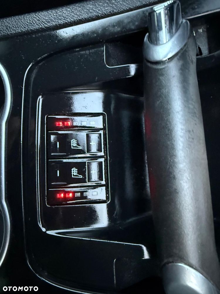 Ford S-Max 2.0 TDCi DPF Titanium - 27