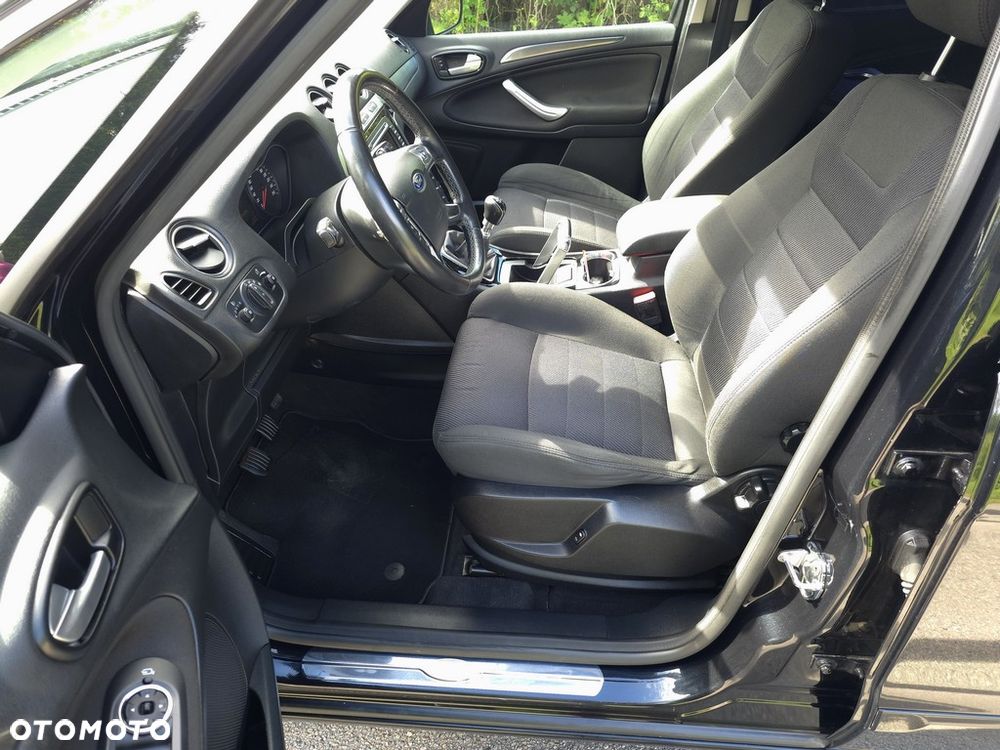 Ford S-Max - 9
