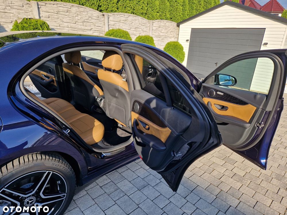 Mercedes-Benz Klasa E - 32