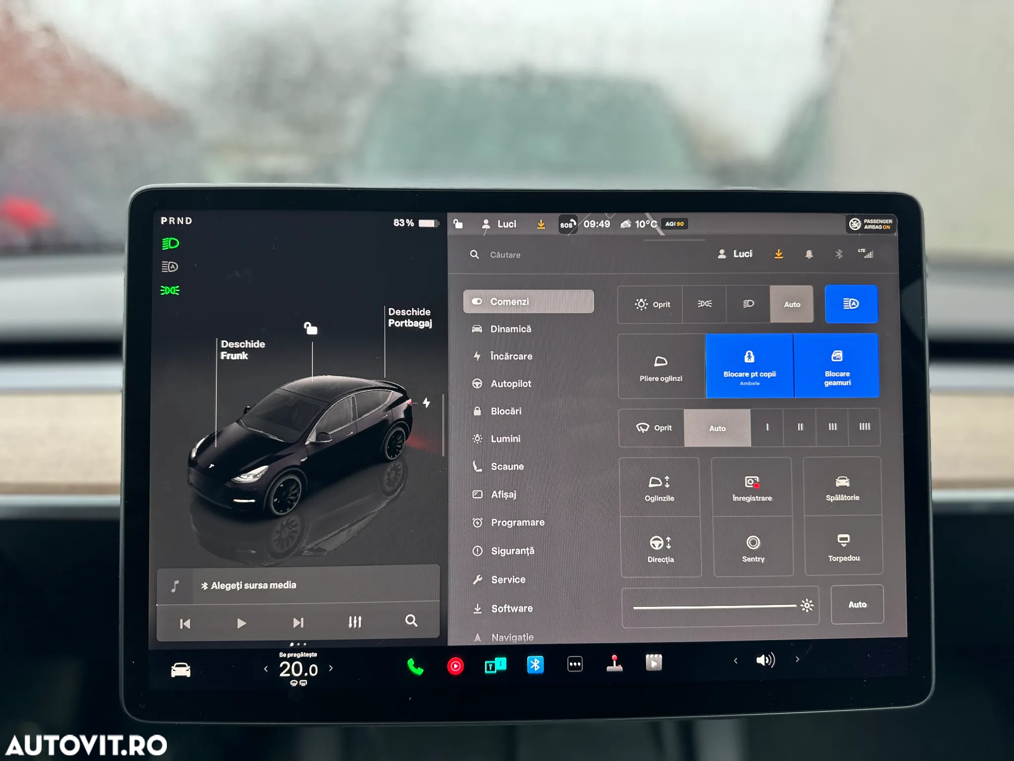 Tesla Model Y - 11