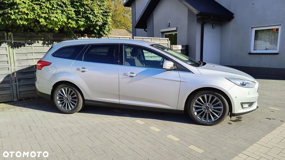 Ford Focus 1.5 EcoBoost Titanium ASS - 4