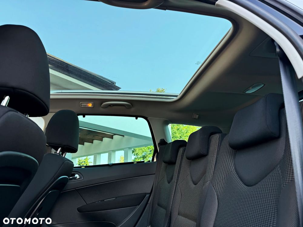 Peugeot 308 HDi FAP 150 Business Line Niveau 2 - 4