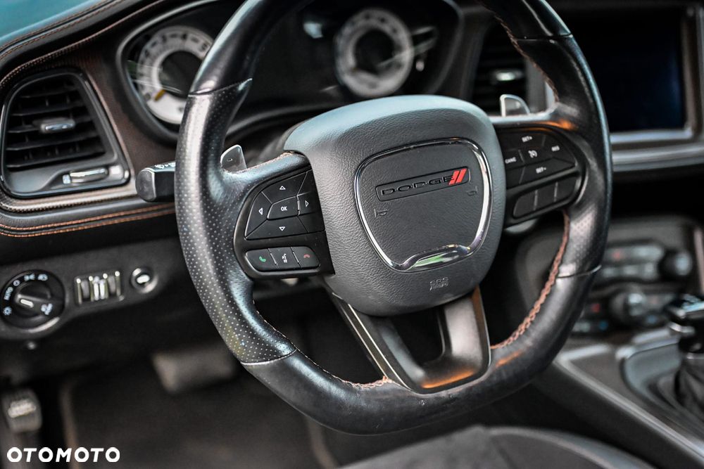 Dodge Challenger 5.7 R/T Shaker - 21