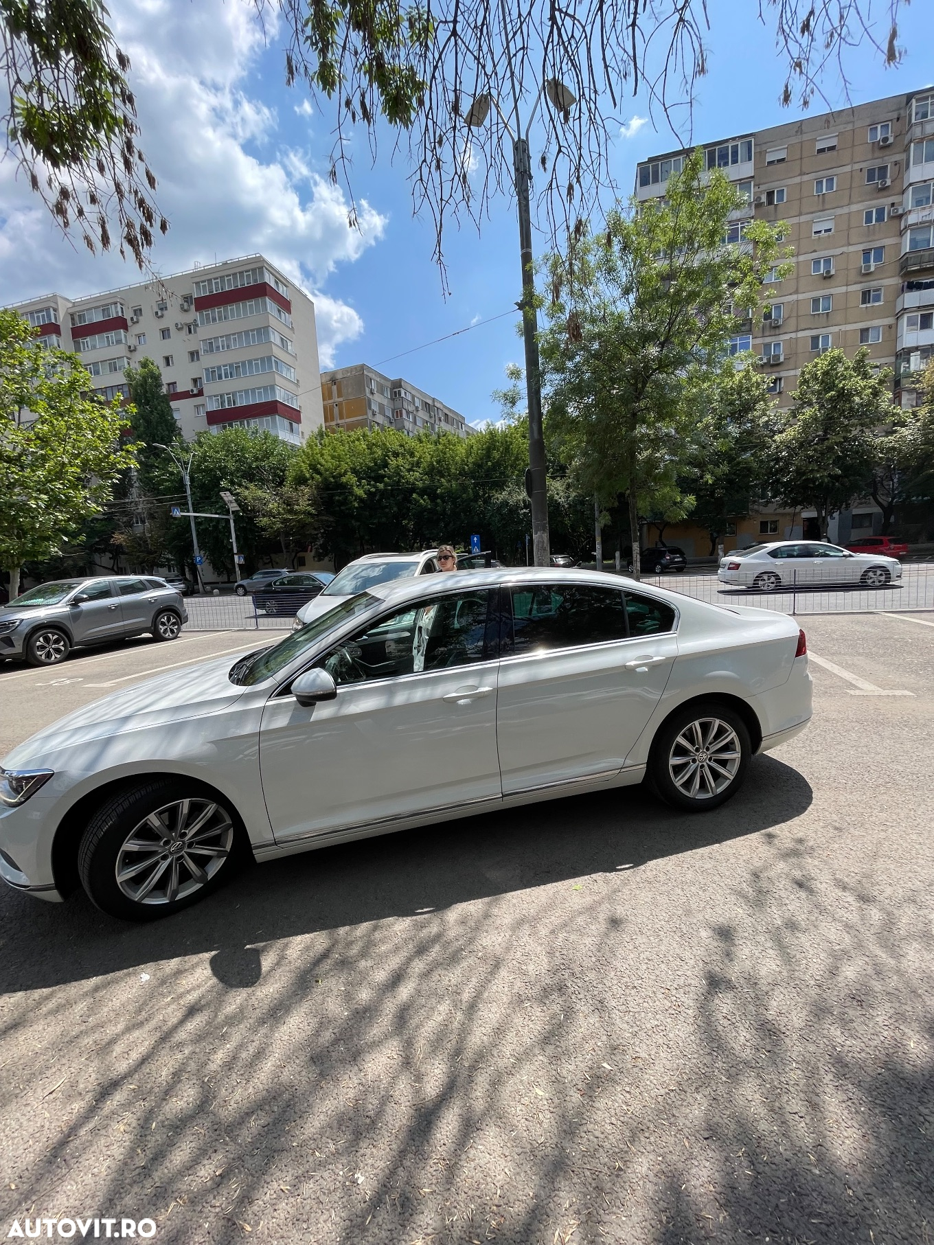 Volkswagen Passat 1.6 TDI (BlueMotion Technology) DSG Trendline - 2