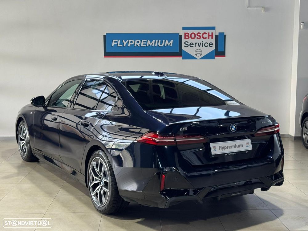 BMW i5 eDrive40 Edição Desportiva M - 7