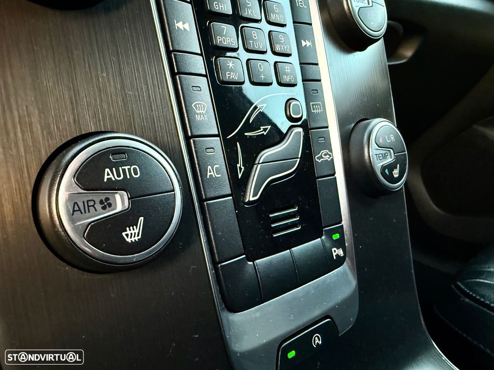 Volvo V40 1.6 D2 Momentum - 30