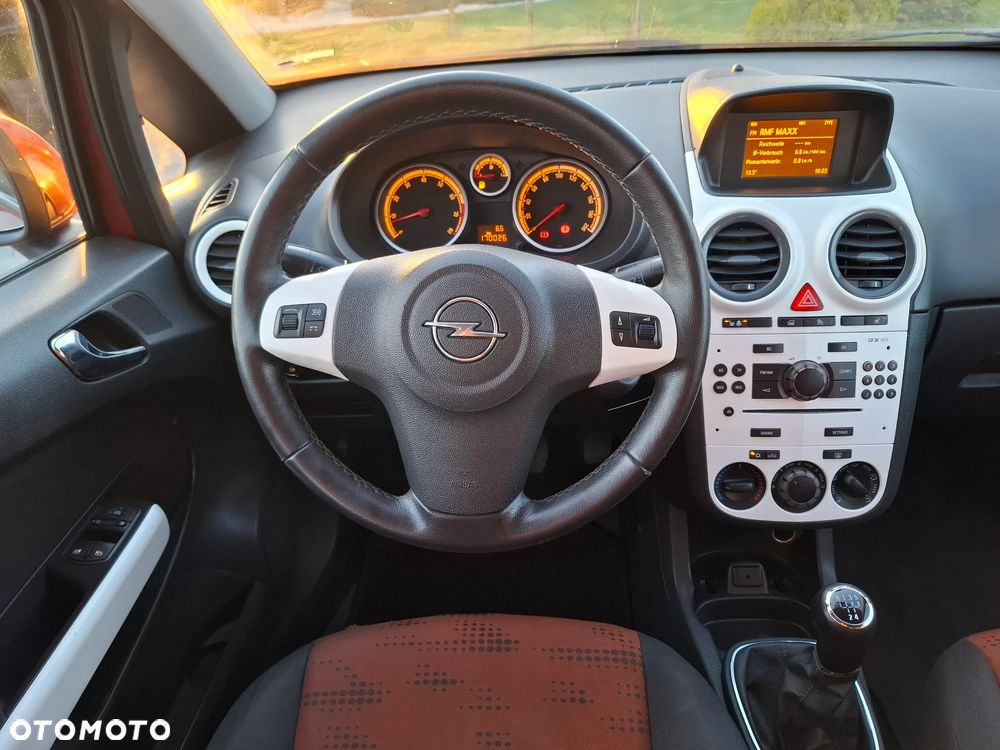 Opel Corsa 1.4 16V Satellite - 32