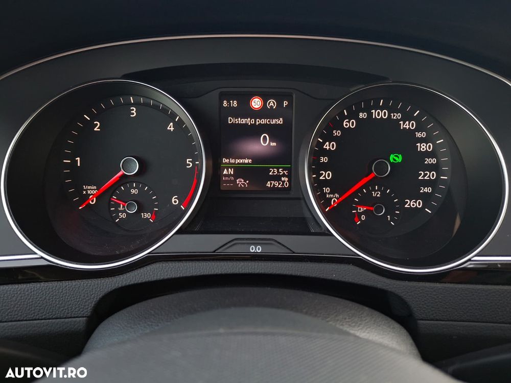 Volkswagen Passat - 11