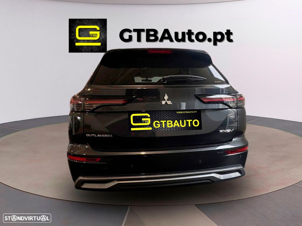 Mitsubishi Outlander - 20