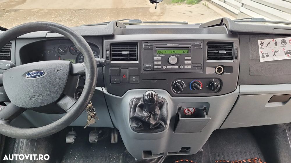 Ford Transit - 6