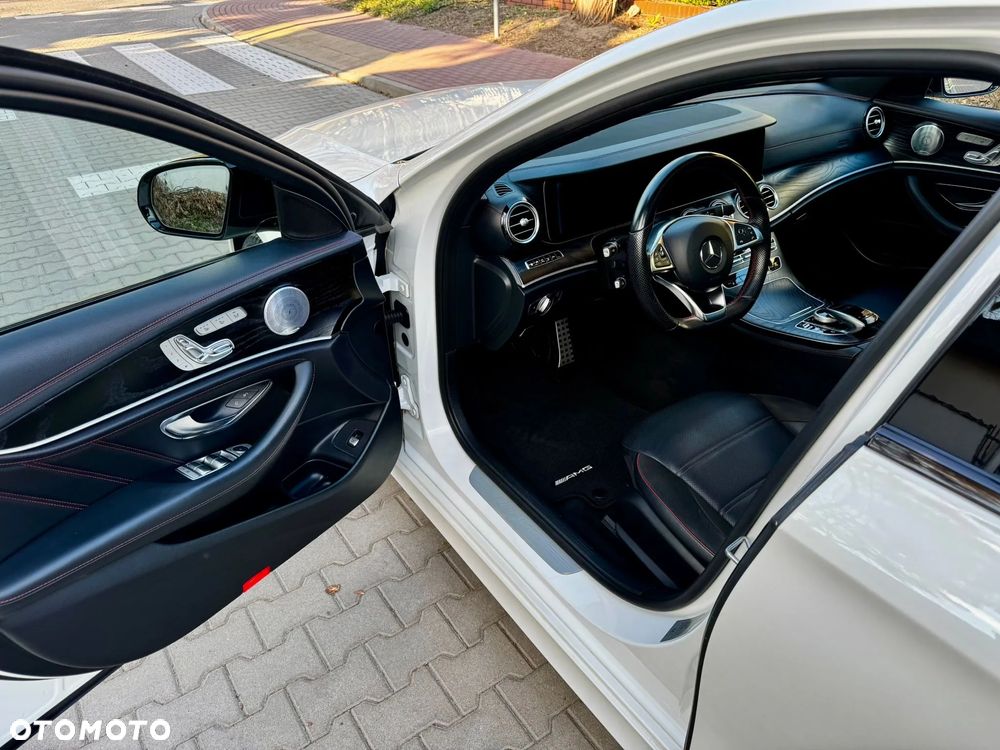 Mercedes-Benz Klasa E 43 AMG 4-Matic - 14