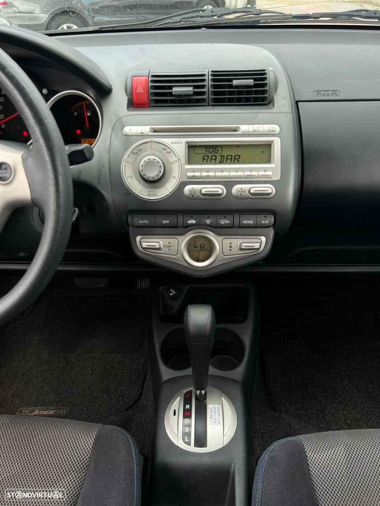Honda Jazz 1.4 ES CVT - 16