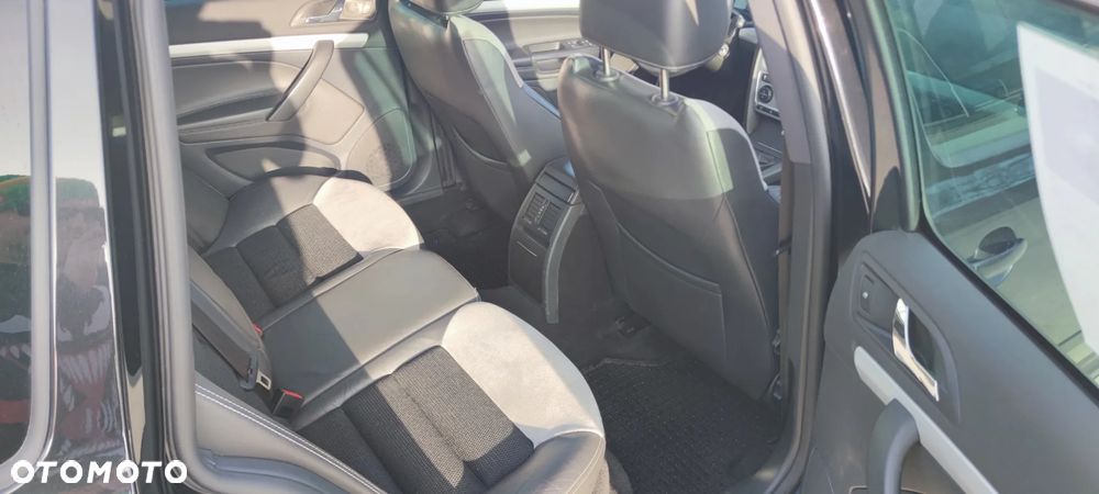 Skoda Octavia 2.0 TDI DPF RS - 13