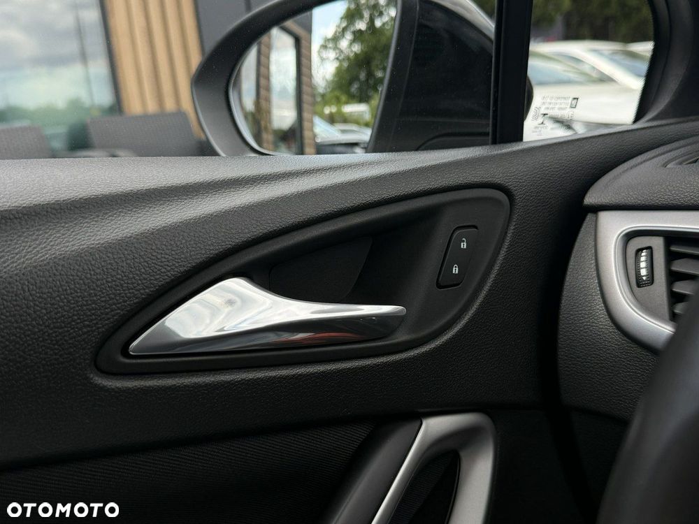 Opel Astra 1.2 T Edition S&S - 29