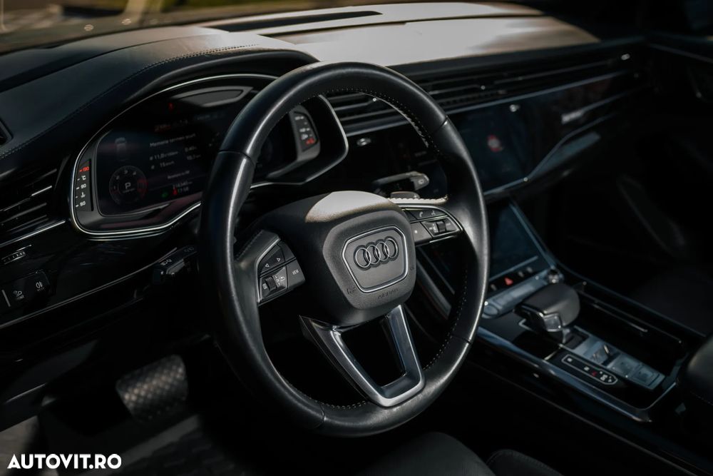 Audi Q8 - 10