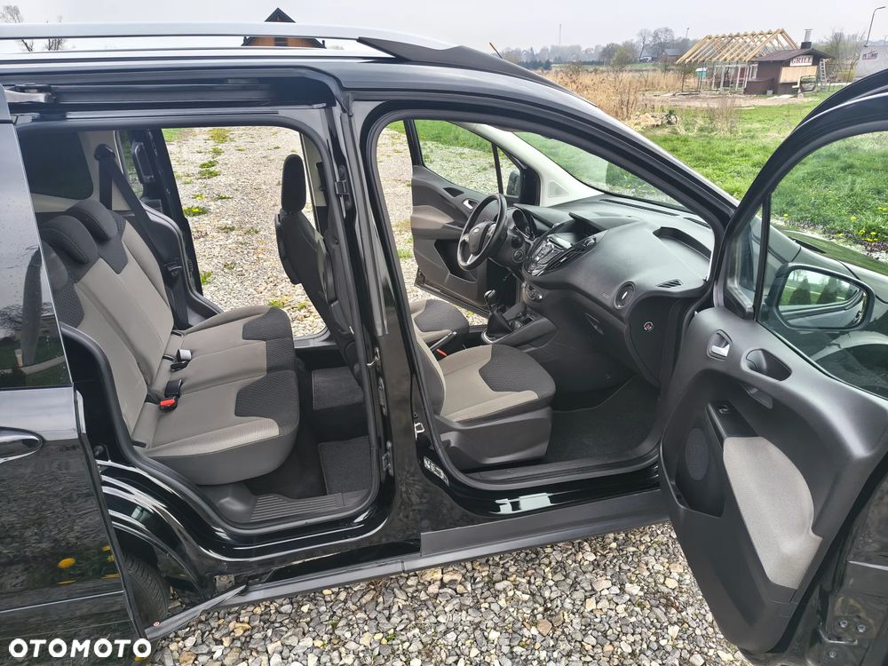 Ford Tourneo Courier 1.0 EcoBoost S&S Titanium - 5